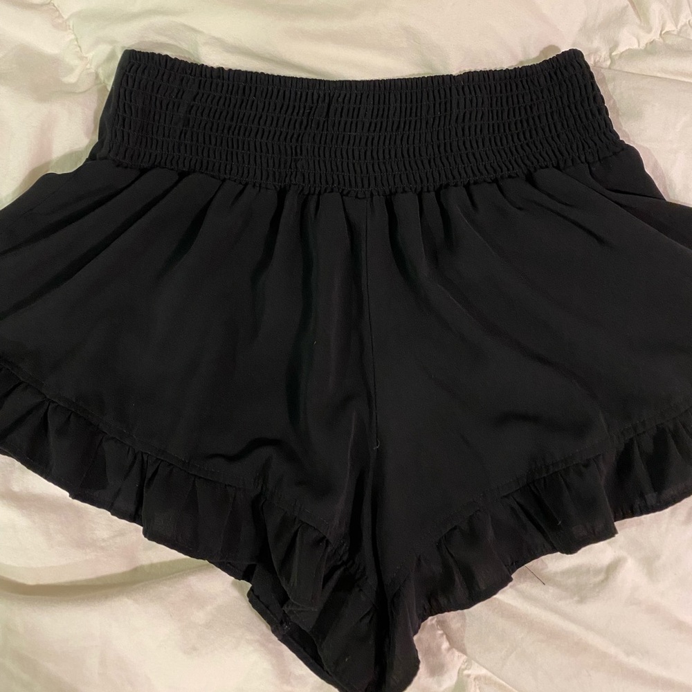 Frilled Shorts - Picture 5 of 8
